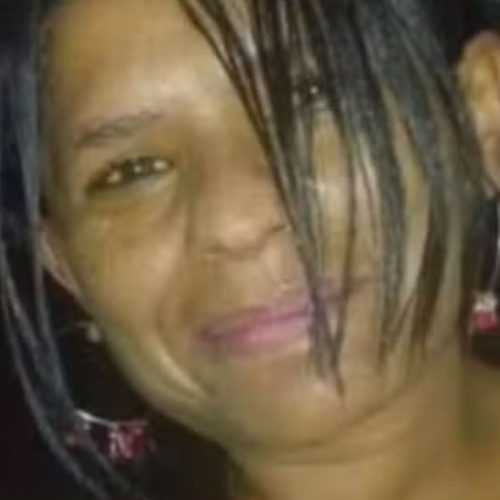 Mulher é encontrada morta às margens da SP-215; corpo estava enrolado em cobertor