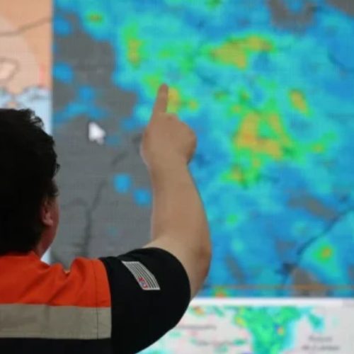 Frente fria avança por SP e coloca estado em alerta para tempestades e ventos fortes