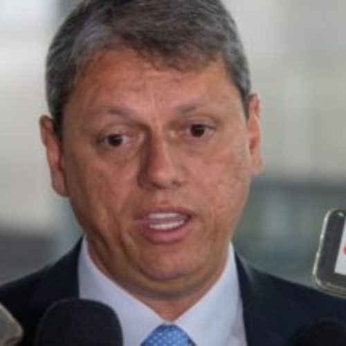 Após pressão governo de SP revoga regra que penalizava professoras por licença-maternidade