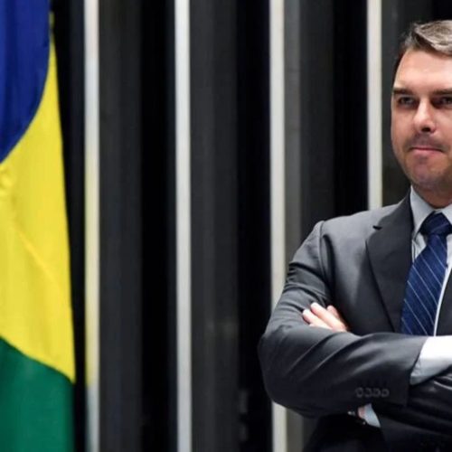 Contra o fim da escala 6×1, o candidato a presidente Flávio Bolsonaro defende “liberdade” para trabalhador escolher a própria jornada
