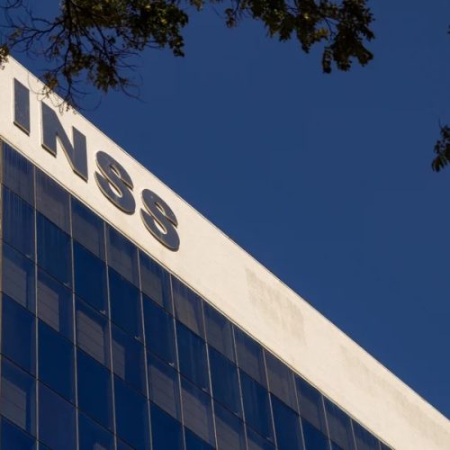 INSS inicia pagamento da primeira parcela do 13º para aposentados nesta sexta