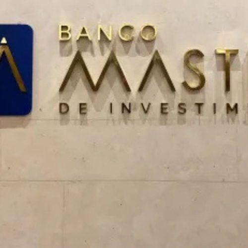 Divulgação de conversas privadas entre Vocaro e sua namorada expõe as vísceras de um sistema onde o sensacionalismo atropela o Direito e a Ética.