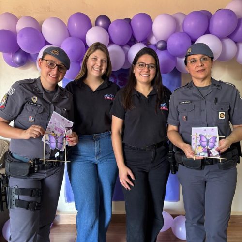 Policiais militares promovem palestra sobre violência doméstica em casa de acolhimento em Santa Rita do Passa Quatro