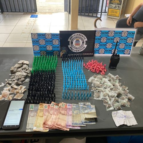 GCM prende dois traficantes em flagrante no Jardim Esperança, em Porto Ferreira