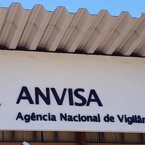 Anvisa aprova primeiro remédio sem hormônios para tratar sintomas da menopausa