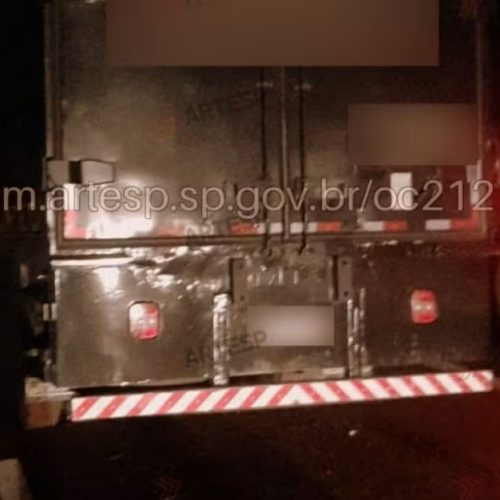 Acidente com carro-forte deixa dois mortos e dois feridos graves em Santa Rita do Passa Quatro