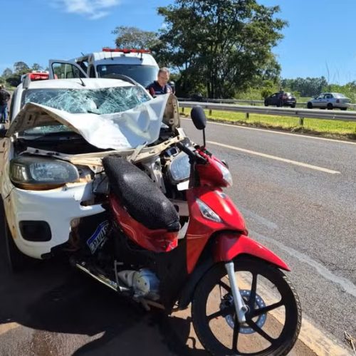 Pai morre após moto ser atingida por carro ao levar filha ao trabalho em Franca (SP)