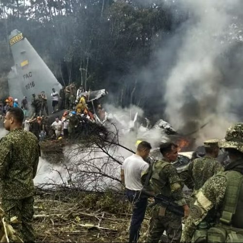Queda de avião militar na Colômbia levanta vários questionamentos
