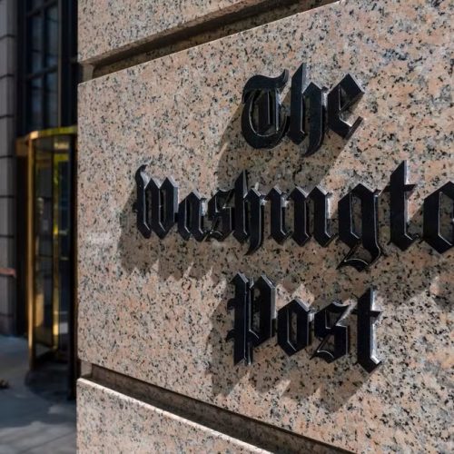 FBI faz buscas na casa de repórter do Washington Post que cobre governo Trump