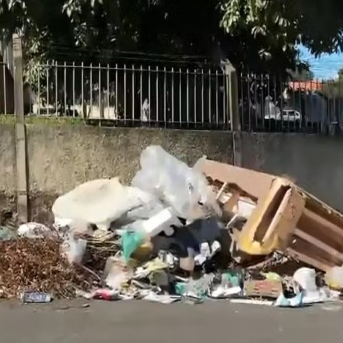 Lixo e entulho tomam ruas de Araras após fechamento de ecoponto