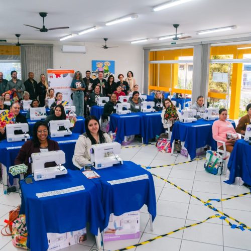 Feira de Moda Sustentáve reúne criações de 40 mulheres em Itirapina (SP)