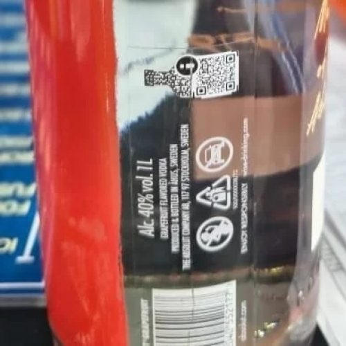 Operação da PC de SP apreende garrafas de vodka irregular em adega do interior de SP