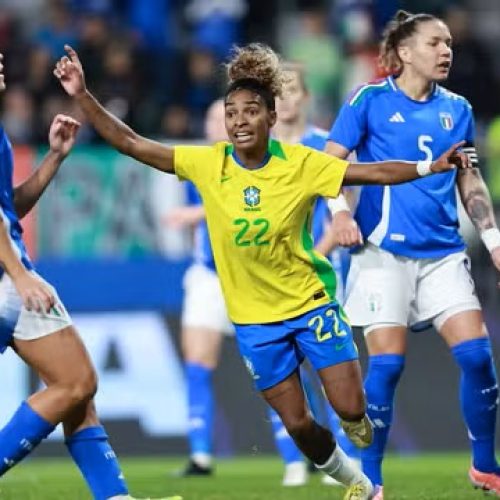 Brasil vence a Itália e encerra Data Fifa com 100% de aproveitamento