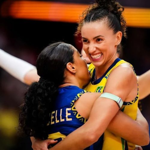 Brasil domina a França e avança à semifinal do Mundial Feminino de Vôlei