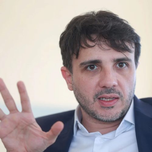 Candidato a presidente Renan Santos é contra o fim da escala 6×1 e da redução da jornada de 44h para 40h semanais