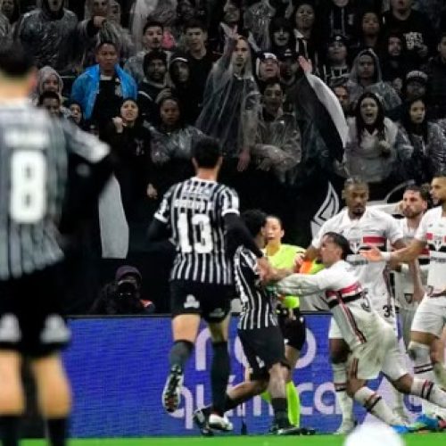 Corinthians vence São Paulo por 3 a 2 e deixa a zona de rebaixamento