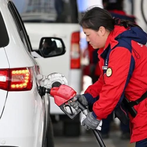 China resiste à crise do petróleo, mas revela vulnerabilidades