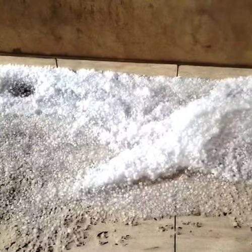 Rio Claro registra forte chuva de granizo durante temporal nesta terça-feira
