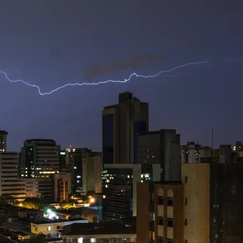 Chuva ganha força no Sudeste e avança pelo Brasil a partir desta quarta