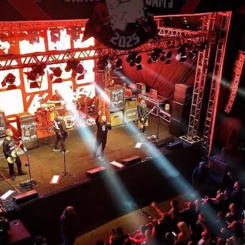 SKATE JAM 3 lota Clube das Figueiras e arrecada mais de 3,2 mil litros de leite para hospital
