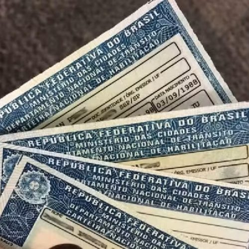 Governo vai oferecer cursos gratuitos para tirar CNH e promete reduzir custo em até 80%
