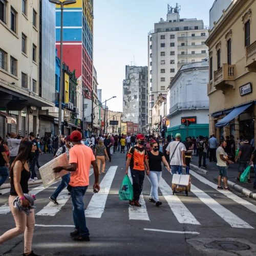 Comércio paulista cresce 11,4% em dezembro impulsionado por Natal e Ano Novo