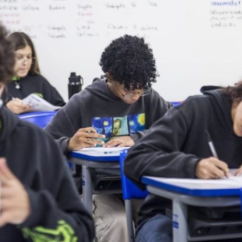 Governo de SP amplia oportunidades e prepara futuro de jovens