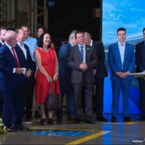 Fábrica de trens é inaugurada em Araraquara e contratos de R$ 5,6 bilhões são assinados