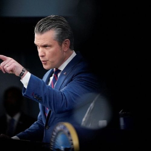 EUA dizem que inimigos estão em desespero após ataques ao Irã