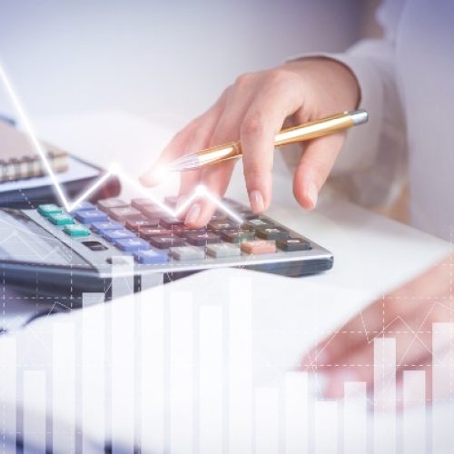 Pequenas empresas têm até setembro para escolher regime que pode reduzir impostos