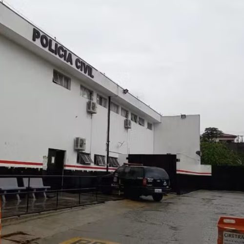 Homem é preso suspeito de tentar matar funcionário com marteladas