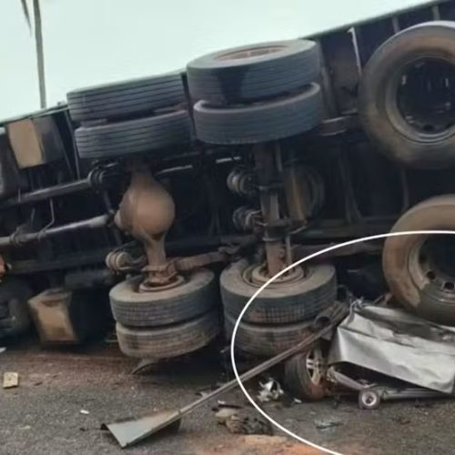 Caminhão tomba sobre carro e quatro homens morrem em rodovia do interior de SP