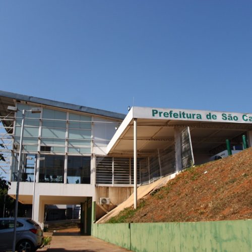 Menino de 3 anos morre após se afogar na piscina de uma chácara no interior paulista