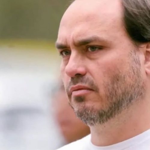 Carlos Bolsonaro defende pai e critica condenação do ex-presidente