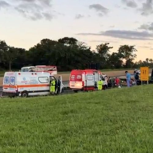 Motociclista morre após colisão com carreta em rodovia de Araraquara