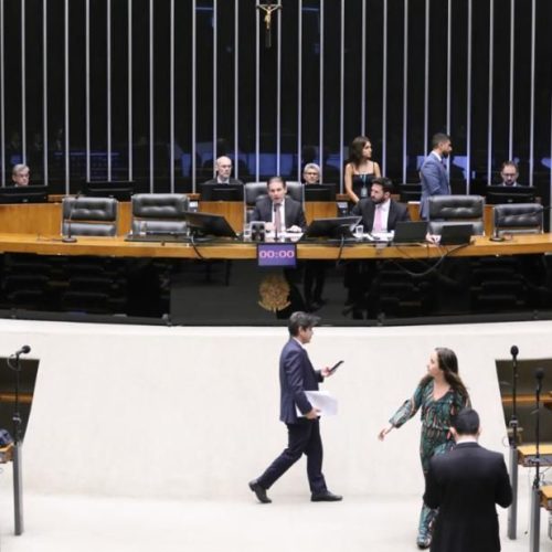 CCJ vota PEC do fim da escala 6×1 nesta quarta e proposta pode avançar na Câmara