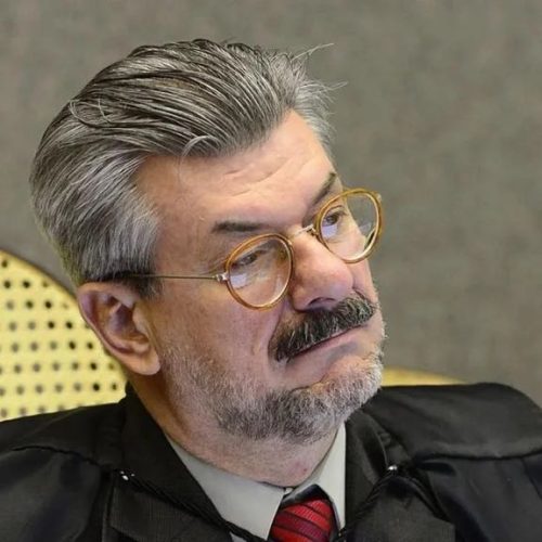 STJ afasta cautelarmente ministro investigado por importunação sexual