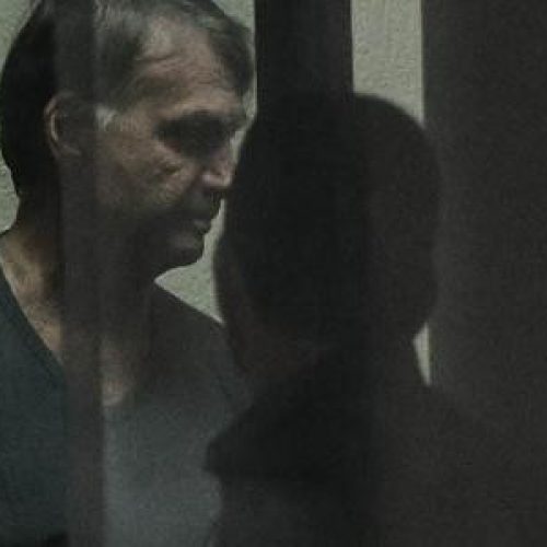 Bolsonaro não aciona protocolo de emergência após queda e dispensa exames pela manhã