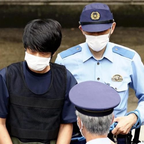 Assassino do ex-primeiro ministro do Japão é condenado à prisão perpétua no Japão