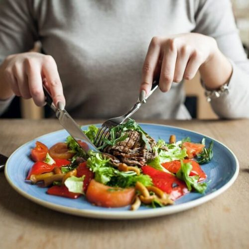 Novas regras do vale-alimentação e vale-refeição começam a valer nesta terça-feira (10)