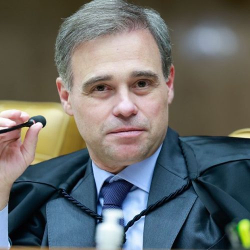 Ministro do STF André Mendonça nega motivação pessoal ao limitar acesso da PF no caso Master