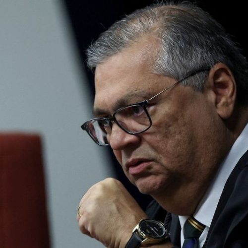 Ministro do STF Flávio Dino suspende o pagamento dos penduricalhos dos Três Poderes