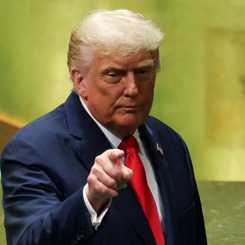 Trump faz novas ameaças ao Irã e diz que país só tem a opção de negociar