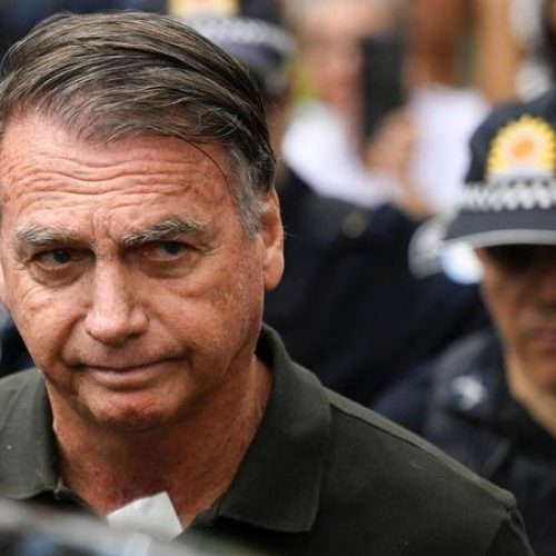 Ministério Público Militar pede cassação da patente de Bolsonaro por desvios éticos