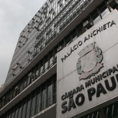 Câmara de São Paulo aprova regulamentação do mototáxi por aplicativo