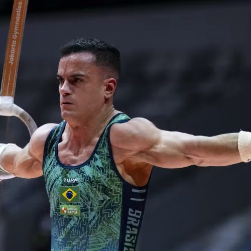 Caio Souza e Diogo Soares garantem vaga na final do individual geral no Mundial de Ginástica