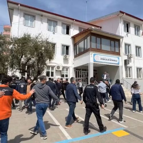 Tragédia em escola na Turquia deixa 9 mortos e 20 feridos