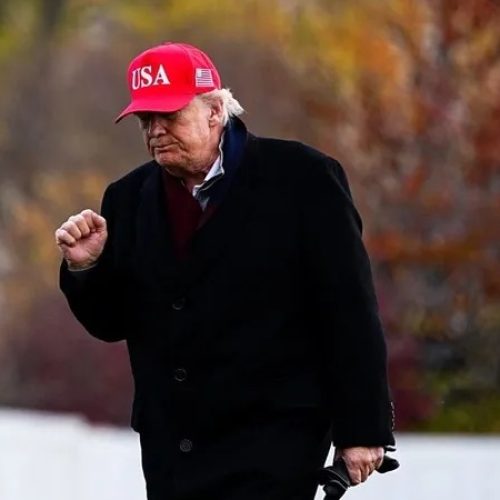 Aprovação de Trump cai em economia e imigração, aponta pesquisa