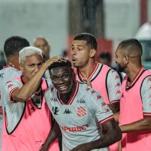 Bangu vence Flamengo com atuação de Garrinsha no Carioca