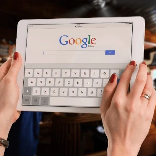 Google libera no Brasil ferramenta para escolher fontes preferidas nas buscas
